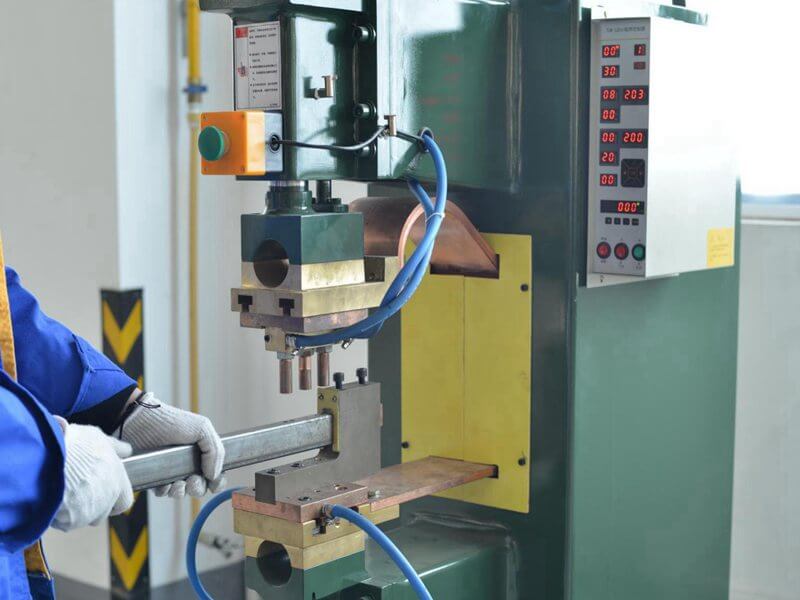 Collision welding machine